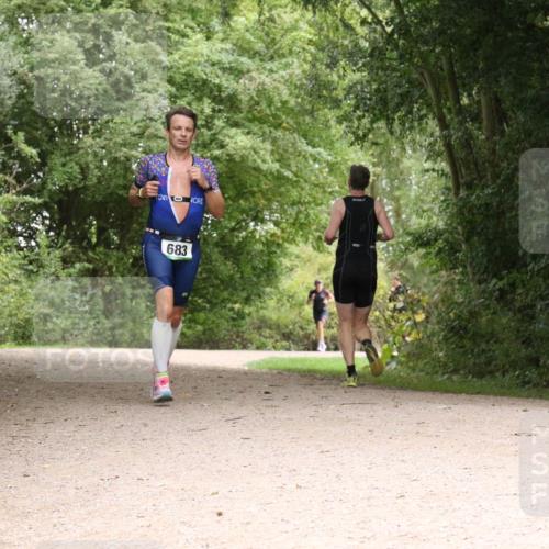 30.08.2026 - Elbe Triathlon Hamburg Antke Förster http://msf.ph/oto/10097222 30.08.2026 10:33:58 Laufen 683 meine-sportfotos.de