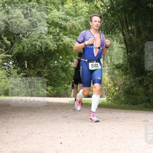 30.08.2026 - Elbe Triathlon Hamburg Antke Förster http://msf.ph/oto/10097224 30.08.2026 10:33:59 Laufen 683 meine-sportfotos.de