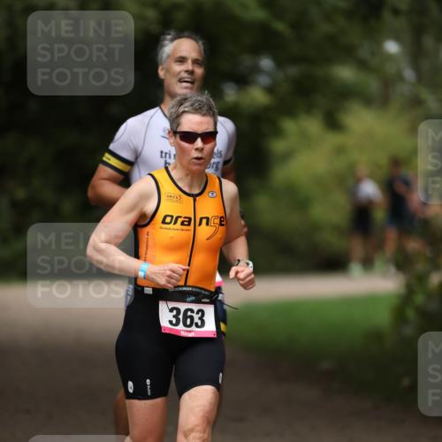 30.08.2026 - Elbe Triathlon Hamburg Antke Förster http://msf.ph/oto/10097245 30.08.2026 10:30:20 Laufen 363 meine-sportfotos.de