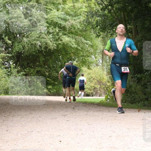30.08.2026 - Elbe Triathlon Hamburg Antke Förster http://msf.ph/oto/10097262 30.08.2026 10:34:41 Laufen 201 meine-sportfotos.de
