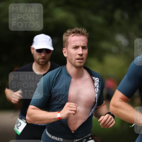 30.08.2026 - Elbe Triathlon Hamburg Antke Förster http://msf.ph/oto/10097271 30.08.2026 10:30:35 Laufen 1894 meine-sportfotos.de