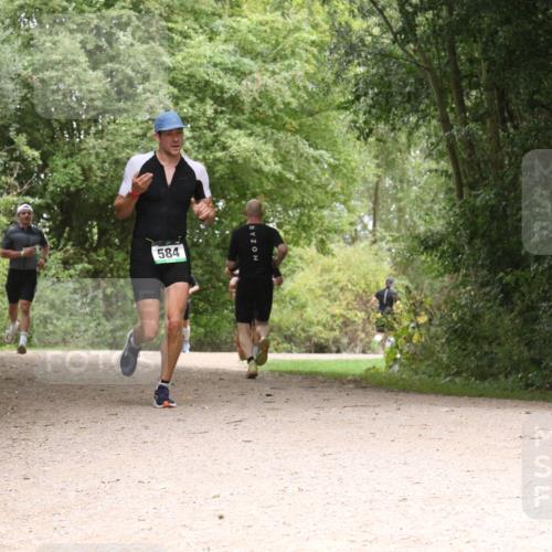 30.08.2026 - Elbe Triathlon Hamburg Antke Förster http://msf.ph/oto/10097280 30.08.2026 10:35:01 Laufen 584 meine-sportfotos.de