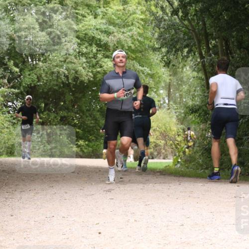 30.08.2026 - Elbe Triathlon Hamburg Antke Förster http://msf.ph/oto/10097290 30.08.2026 10:35:06 Laufen 634, 05 meine-sportfotos.de