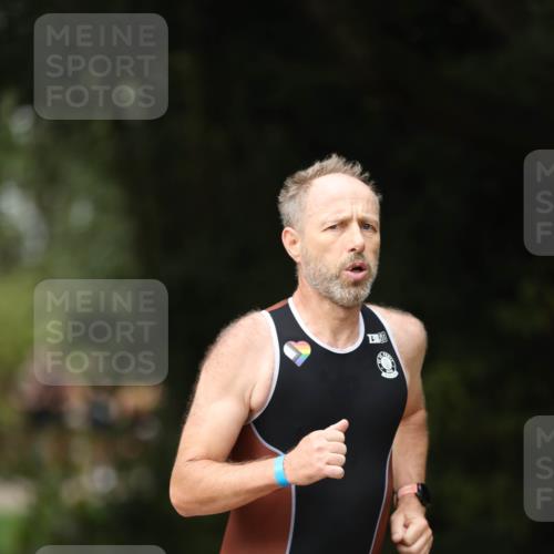 30.08.2026 - Elbe Triathlon Hamburg Antke Förster http://msf.ph/oto/10097293 30.08.2026 10:30:48 Laufen  meine-sportfotos.de