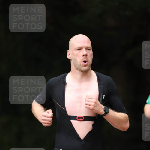 30.08.2026 - Elbe Triathlon Hamburg Antke Förster http://msf.ph/oto/10097299 30.08.2026 10:30:50 Laufen 0, 660 meine-sportfotos.de