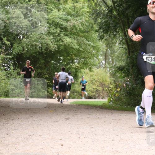 30.08.2026 - Elbe Triathlon Hamburg Antke Förster http://msf.ph/oto/10097304 30.08.2026 10:35:11 Laufen 324, 634 meine-sportfotos.de