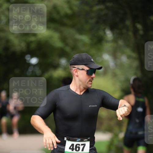30.08.2026 - Elbe Triathlon Hamburg Antke Förster http://msf.ph/oto/10097311 30.08.2026 10:31:01 Laufen 467 meine-sportfotos.de