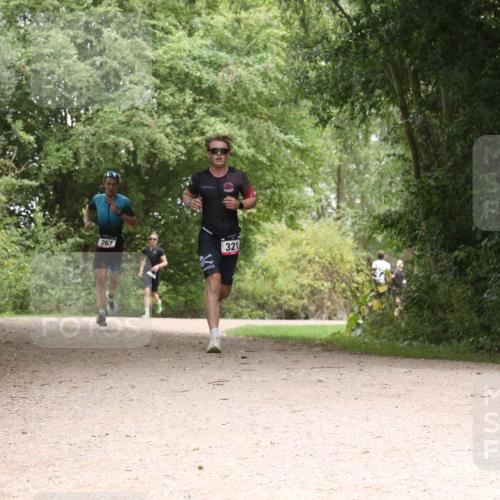 30.08.2026 - Elbe Triathlon Hamburg Antke Förster http://msf.ph/oto/10097318 30.08.2026 10:35:19 Laufen 267, 321 meine-sportfotos.de