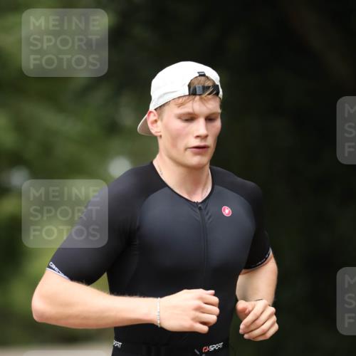 30.08.2026 - Elbe Triathlon Hamburg Antke Förster http://msf.ph/oto/10097327 30.08.2026 10:31:07 Laufen 39 meine-sportfotos.de