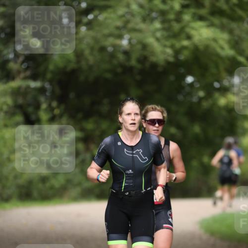 30.08.2026 - Elbe Triathlon Hamburg Antke Förster http://msf.ph/oto/10097329 30.08.2026 10:31:10 Laufen  meine-sportfotos.de
