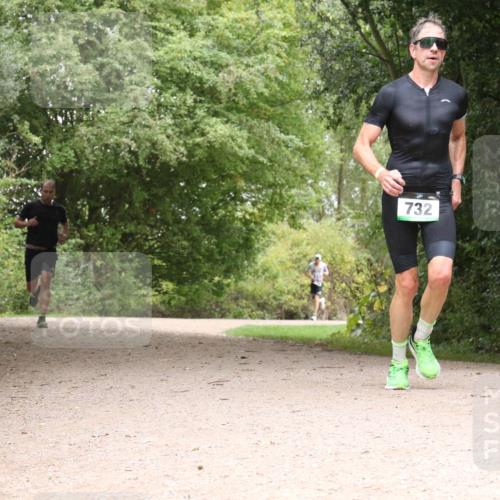 30.08.2026 - Elbe Triathlon Hamburg Antke Förster http://msf.ph/oto/10097340 30.08.2026 10:35:30 Laufen 732 meine-sportfotos.de