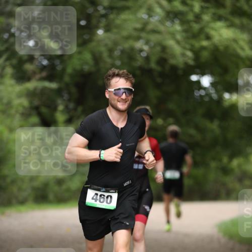 30.08.2026 - Elbe Triathlon Hamburg Antke Förster http://msf.ph/oto/10097341 30.08.2026 10:31:36 Laufen 460 meine-sportfotos.de