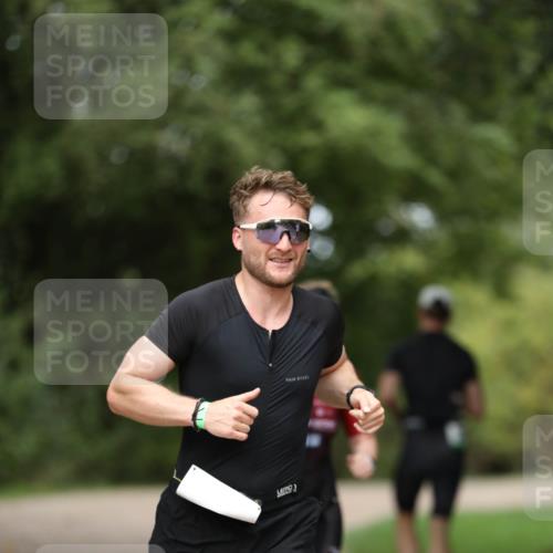 30.08.2026 - Elbe Triathlon Hamburg Antke Förster http://msf.ph/oto/10097343 30.08.2026 10:31:37 Laufen  meine-sportfotos.de