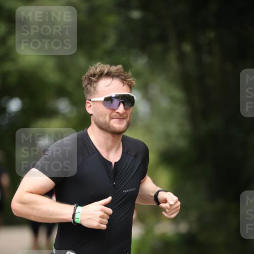 30.08.2026 - Elbe Triathlon Hamburg Antke Förster http://msf.ph/oto/10097345 30.08.2026 10:31:38 Laufen  meine-sportfotos.de