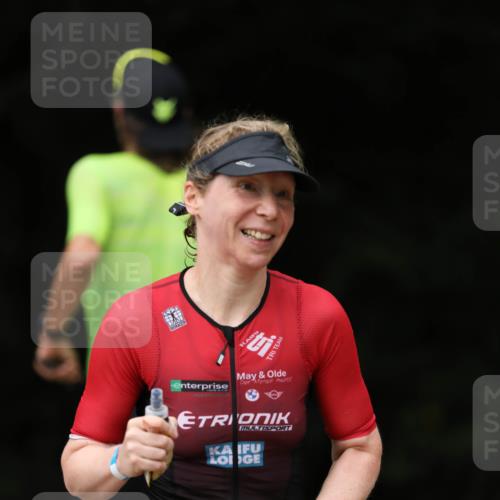 30.08.2026 - Elbe Triathlon Hamburg Antke Förster http://msf.ph/oto/10097349 30.08.2026 10:31:40 Laufen  meine-sportfotos.de