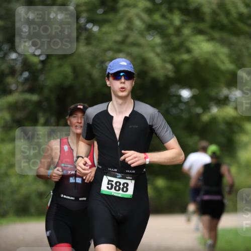 30.08.2026 - Elbe Triathlon Hamburg Antke Förster http://msf.ph/oto/10097363 30.08.2026 10:31:56 Laufen 10, 588 meine-sportfotos.de