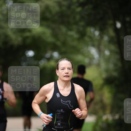 30.08.2026 - Elbe Triathlon Hamburg Antke Förster http://msf.ph/oto/10097379 30.08.2026 10:32:27 Laufen  meine-sportfotos.de