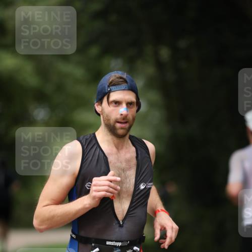 30.08.2026 - Elbe Triathlon Hamburg Antke Förster http://msf.ph/oto/10097399 30.08.2026 10:32:38 Laufen 637 meine-sportfotos.de