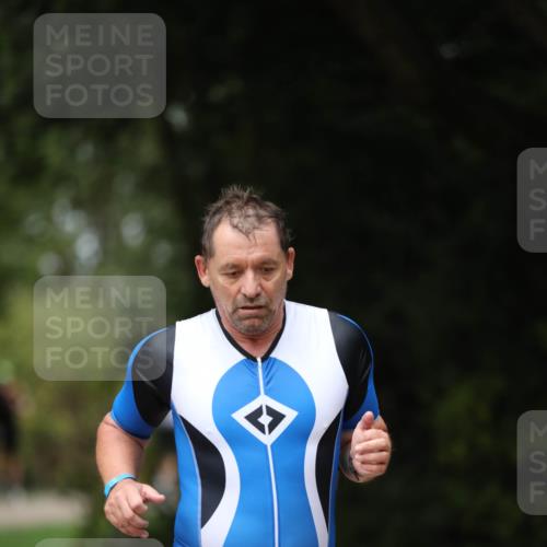 30.08.2026 - Elbe Triathlon Hamburg Antke Förster http://msf.ph/oto/10097409 30.08.2026 10:32:45 Laufen  meine-sportfotos.de
