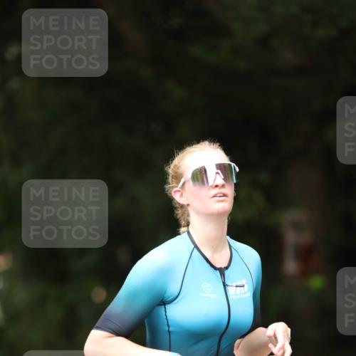 30.08.2026 - Elbe Triathlon Hamburg Antke Förster http://msf.ph/oto/10097413 30.08.2026 10:32:47 Laufen  meine-sportfotos.de