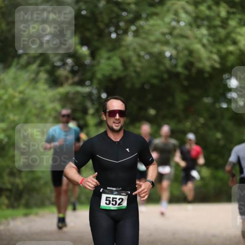 30.08.2026 - Elbe Triathlon Hamburg Antke Förster http://msf.ph/oto/10097419 30.08.2026 10:32:52 Laufen 552 meine-sportfotos.de