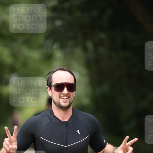 30.08.2026 - Elbe Triathlon Hamburg Antke Förster http://msf.ph/oto/10097425 30.08.2026 10:32:54 Laufen 552 meine-sportfotos.de