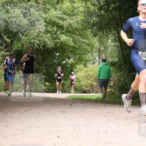 30.08.2026 - Elbe Triathlon Hamburg Antke Förster http://msf.ph/oto/10097428 30.08.2026 10:36:29 Laufen 290, 502 meine-sportfotos.de