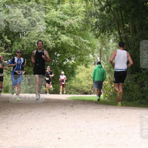 30.08.2026 - Elbe Triathlon Hamburg Antke Förster http://msf.ph/oto/10097432 30.08.2026 10:36:30 Laufen 290, 245 meine-sportfotos.de