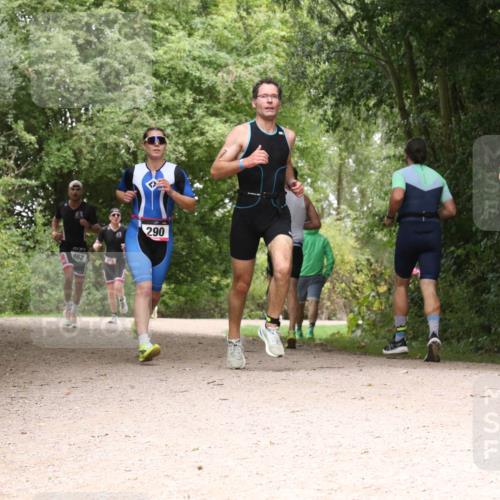 30.08.2026 - Elbe Triathlon Hamburg Antke Förster http://msf.ph/oto/10097434 30.08.2026 10:36:32 Laufen 245, 462, 290 meine-sportfotos.de