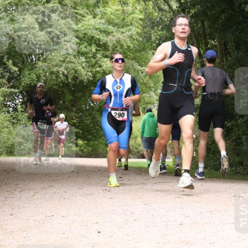30.08.2026 - Elbe Triathlon Hamburg Antke Förster http://msf.ph/oto/10097436 30.08.2026 10:36:32 Laufen 245, 462, 290 meine-sportfotos.de
