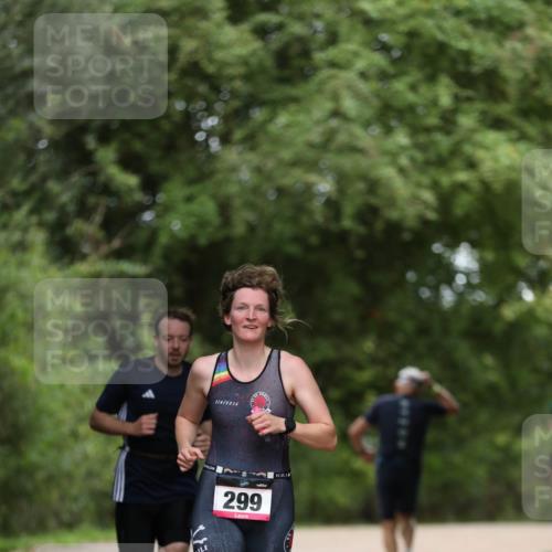 30.08.2026 - Elbe Triathlon Hamburg Antke Förster http://msf.ph/oto/10097451 30.08.2026 10:33:09 Laufen 299 meine-sportfotos.de