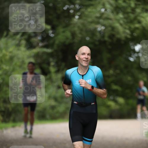 30.08.2026 - Elbe Triathlon Hamburg Antke Förster http://msf.ph/oto/10097465 30.08.2026 10:33:20 Laufen 11 meine-sportfotos.de