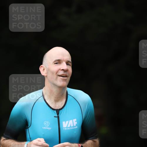 30.08.2026 - Elbe Triathlon Hamburg Antke Förster http://msf.ph/oto/10097471 30.08.2026 10:33:22 Laufen 11, 1011 meine-sportfotos.de
