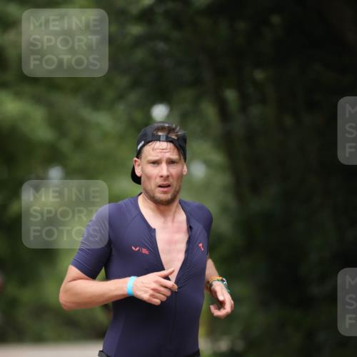 30.08.2026 - Elbe Triathlon Hamburg Antke Förster http://msf.ph/oto/10097477 30.08.2026 10:33:26 Laufen 254 meine-sportfotos.de