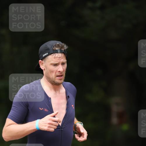 30.08.2026 - Elbe Triathlon Hamburg Antke Förster http://msf.ph/oto/10097479 30.08.2026 10:33:27 Laufen 254 meine-sportfotos.de