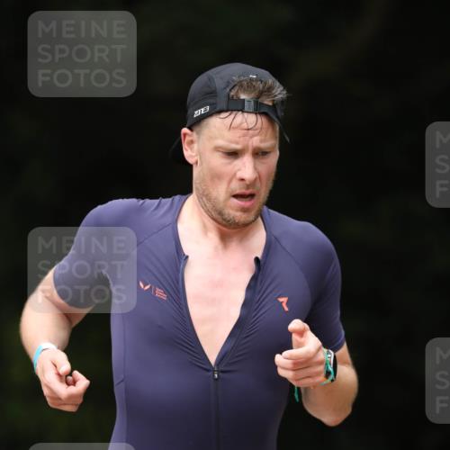 30.08.2026 - Elbe Triathlon Hamburg Antke Förster http://msf.ph/oto/10097481 30.08.2026 10:33:27 Laufen 34, 254 meine-sportfotos.de