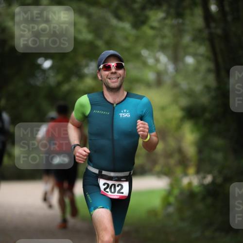 30.08.2026 - Elbe Triathlon Hamburg Antke Förster http://msf.ph/oto/10097497 30.08.2026 10:33:46 Laufen 202 meine-sportfotos.de