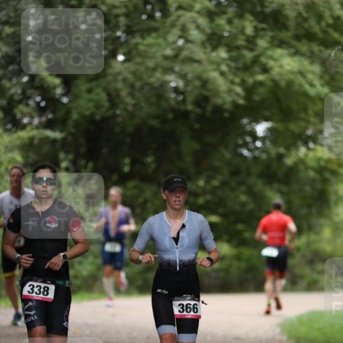 30.08.2026 - Elbe Triathlon Hamburg Antke Förster http://msf.ph/oto/10097505 30.08.2026 10:33:52 Laufen 338, 366 meine-sportfotos.de