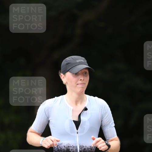 30.08.2026 - Elbe Triathlon Hamburg Antke Förster http://msf.ph/oto/10097515 30.08.2026 10:33:55 Laufen 366 meine-sportfotos.de