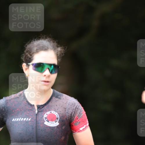 30.08.2026 - Elbe Triathlon Hamburg Antke Förster http://msf.ph/oto/10097517 30.08.2026 10:33:55 Laufen 338 meine-sportfotos.de