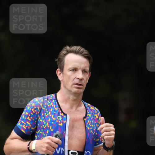 30.08.2026 - Elbe Triathlon Hamburg Antke Förster http://msf.ph/oto/10097533 30.08.2026 10:34:02 Laufen 10, 683 meine-sportfotos.de