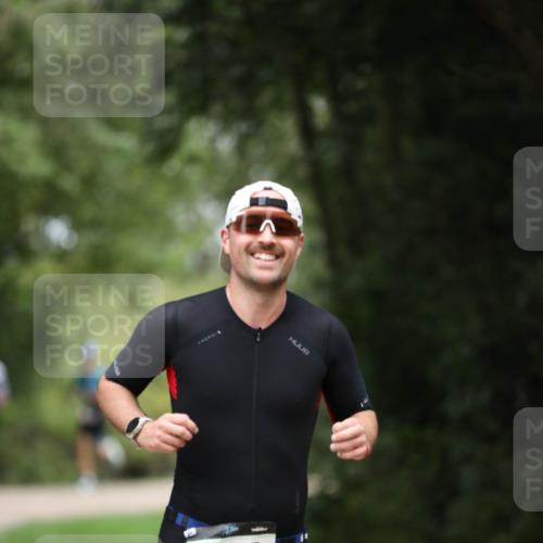 30.08.2026 - Elbe Triathlon Hamburg Antke Förster http://msf.ph/oto/10097609 30.08.2026 10:35:12 Laufen 634 meine-sportfotos.de