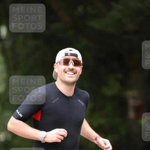 30.08.2026 - Elbe Triathlon Hamburg Antke Förster http://msf.ph/oto/10097611 30.08.2026 10:35:13 Laufen 2, 634 meine-sportfotos.de