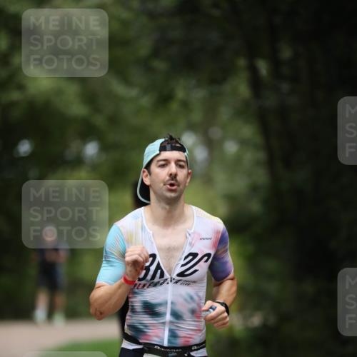 30.08.2026 - Elbe Triathlon Hamburg Antke Förster http://msf.ph/oto/10097661 30.08.2026 10:35:42 Laufen 2, 476 meine-sportfotos.de