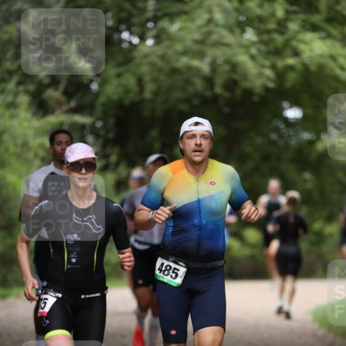 30.08.2026 - Elbe Triathlon Hamburg Antke Förster http://msf.ph/oto/10097717 30.08.2026 10:36:23 Laufen 15, 485 meine-sportfotos.de