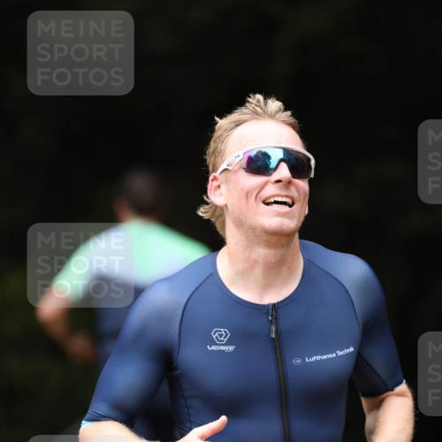 30.08.2026 - Elbe Triathlon Hamburg Antke Förster http://msf.ph/oto/10097737 30.08.2026 10:36:31 Laufen 502 meine-sportfotos.de