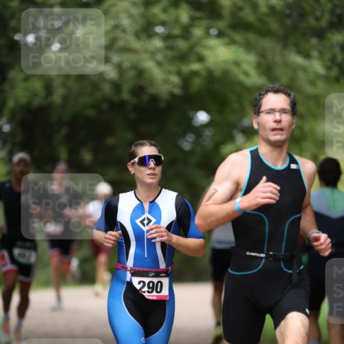 30.08.2026 - Elbe Triathlon Hamburg Antke Förster http://msf.ph/oto/10097741 30.08.2026 10:36:32 Laufen 290 meine-sportfotos.de