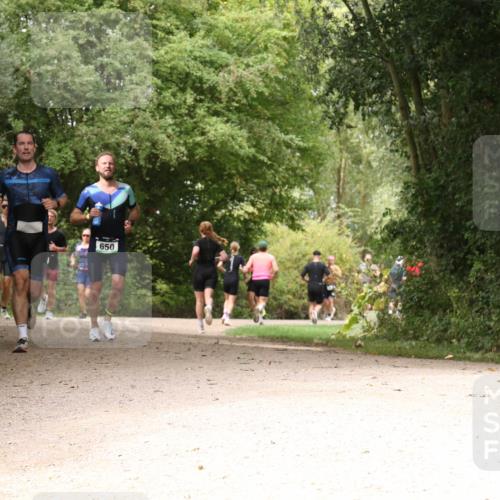 30.08.2026 - Elbe Triathlon Hamburg Antke Förster http://msf.ph/oto/10098504 30.08.2026 10:47:27 Laufen 650 meine-sportfotos.de
