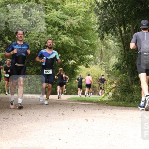 30.08.2026 - Elbe Triathlon Hamburg Antke Förster http://msf.ph/oto/10098506 30.08.2026 10:47:28 Laufen 537, 650 meine-sportfotos.de