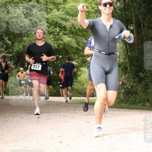 30.08.2026 - Elbe Triathlon Hamburg Antke Förster http://msf.ph/oto/10098524 30.08.2026 10:47:35 Laufen 537 meine-sportfotos.de